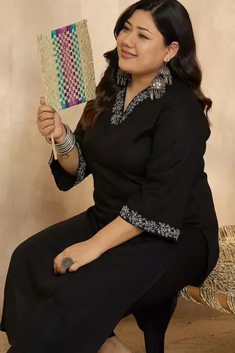 Plus Size Ethnic Motifs Embroidered Regular Thread Work Kurta with Trousers