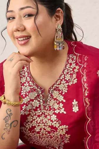 Plus Size Ethnic Motifs Embroidered Regular Kurta with Trousers & With Dupatta