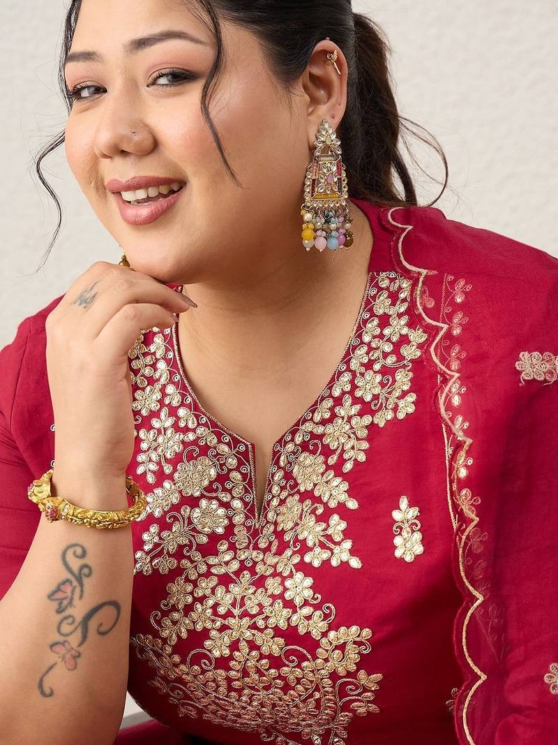 Plus Size Ethnic Motifs Embroidered Regular Kurta with Trousers & With Dupatta