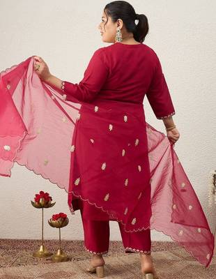 Plus Size Ethnic Motifs Embroidered Regular Kurta with Trousers & With Dupatta 3