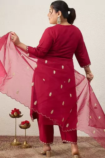Plus Size Ethnic Motifs Embroidered Regular Kurta with Trousers & With Dupatta