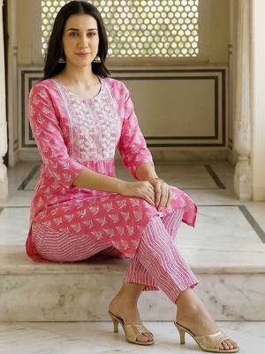 Women Ethnic Motifs Printed Regular Thread Work Kurta with Trousers 1