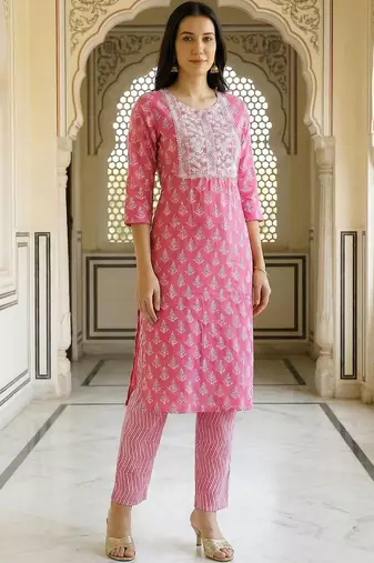 Women Ethnic Motifs Printed Regular Thread Work Kurta with Trousers