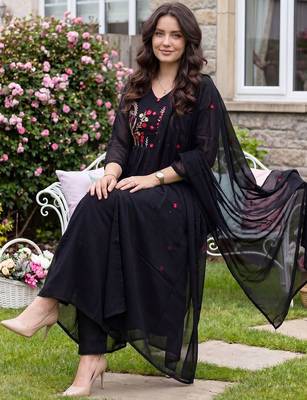 Women Ethnic Motifs Embroidered Empire Thread Work Pure Cotton Kurta with Trousers & With Dupatta 1