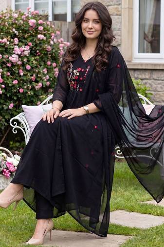 Women Ethnic Motifs Embroidered Empire Thread Work  Cotton Kurta with Trousers & With Dupatta