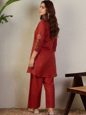 Women Floral Embroidered Regular Thread Work Pure Cotton Kurti with Trousers 4