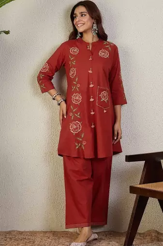 Women Floral Embroidered Regular Thread Work Pure Cotton Kurti with Trousers