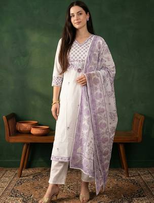 Women Floral Embroidered Regular Thread Work Pure Cotton Kurta with Trousers & With Dupatta 1
