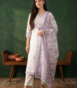 Women Floral Embroidered Regular Thread Work Pure Cotton Kurta with Trousers & With Dupatta