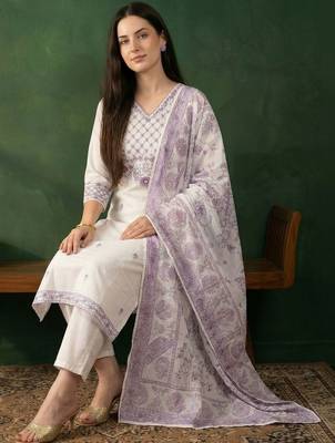 Women Floral Embroidered Regular Thread Work Pure Cotton Kurta with Trousers & With Dupatta 5