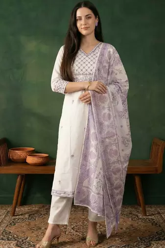 Women Floral Embroidered Regular Thread Work Pure Cotton Kurta with Trousers & With Dupatta