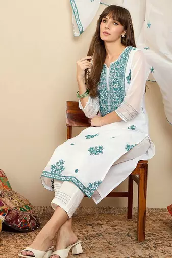 Floral Embroidered Thread Work Organza Straight Kurta With Trousers & Dupatta