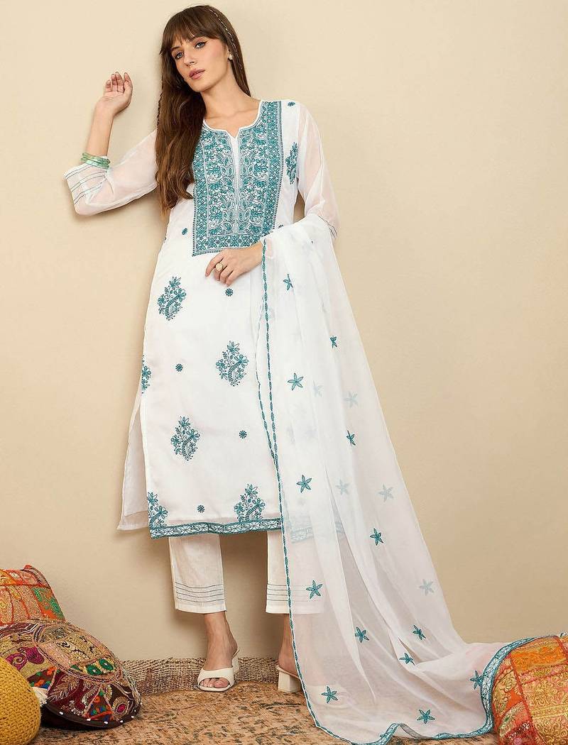 Floral Embroidered Thread Work Organza Straight Kurta With Trousers & Dupatta