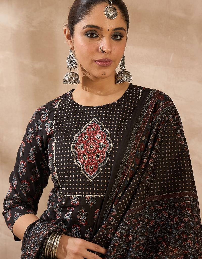 Women Ethnic Motifs Printed Cotton Kurta with Trousers & Dupatta