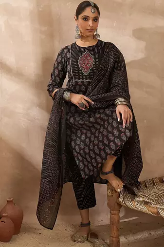 Women Ethnic Motifs Printed Cotton Kurta with Trousers & Dupatta