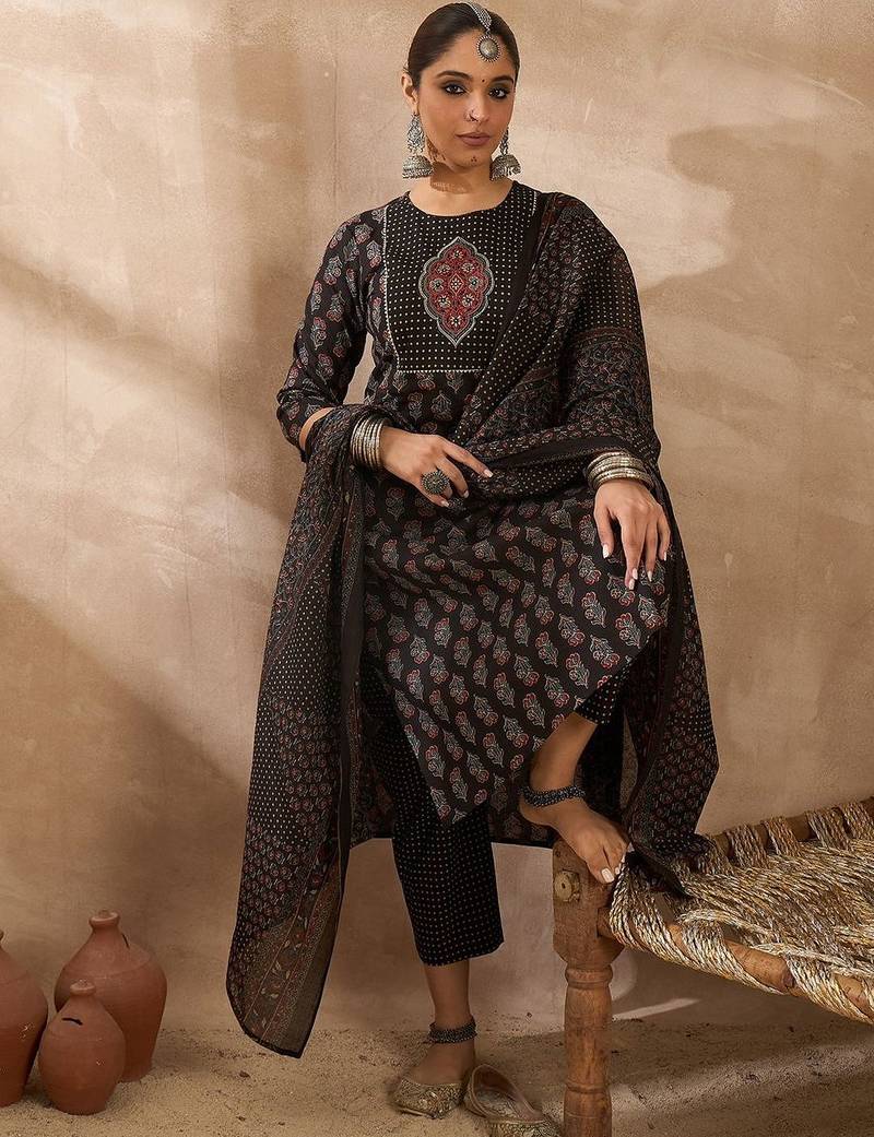 Women Ethnic Motifs Printed Cotton Kurta with Trousers & Dupatta