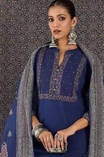 Embroidered Notch Neck Thread Work Pure Cotton Kurta With Trousers & Dupatta
