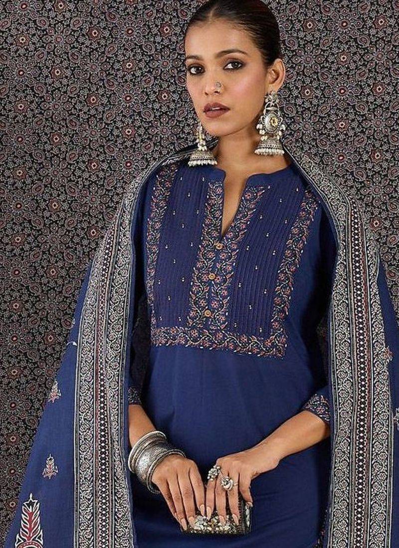Embroidered Notch Neck Thread Work Pure Cotton Kurta With Trousers & Dupatta