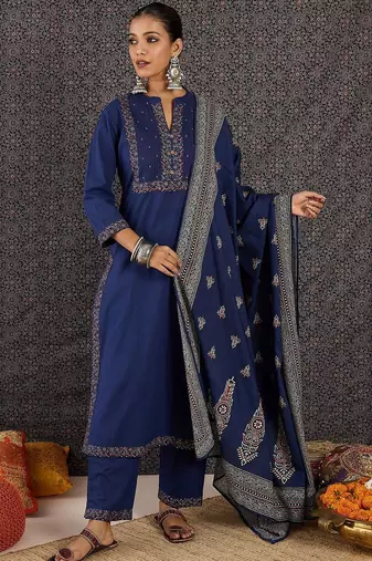 Embroidered Notch Neck Thread Work Pure Cotton Kurta With Trousers & Dupatta