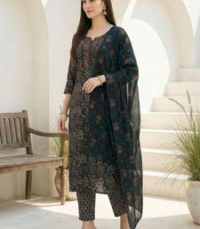 Women Ethnic Motifs Printed Regular  Cotton Kurta with Trousers & With Dupatta