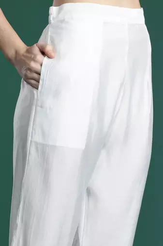 Women Floral Embroidered Thread Work Kurta With Trousers & Dupatta