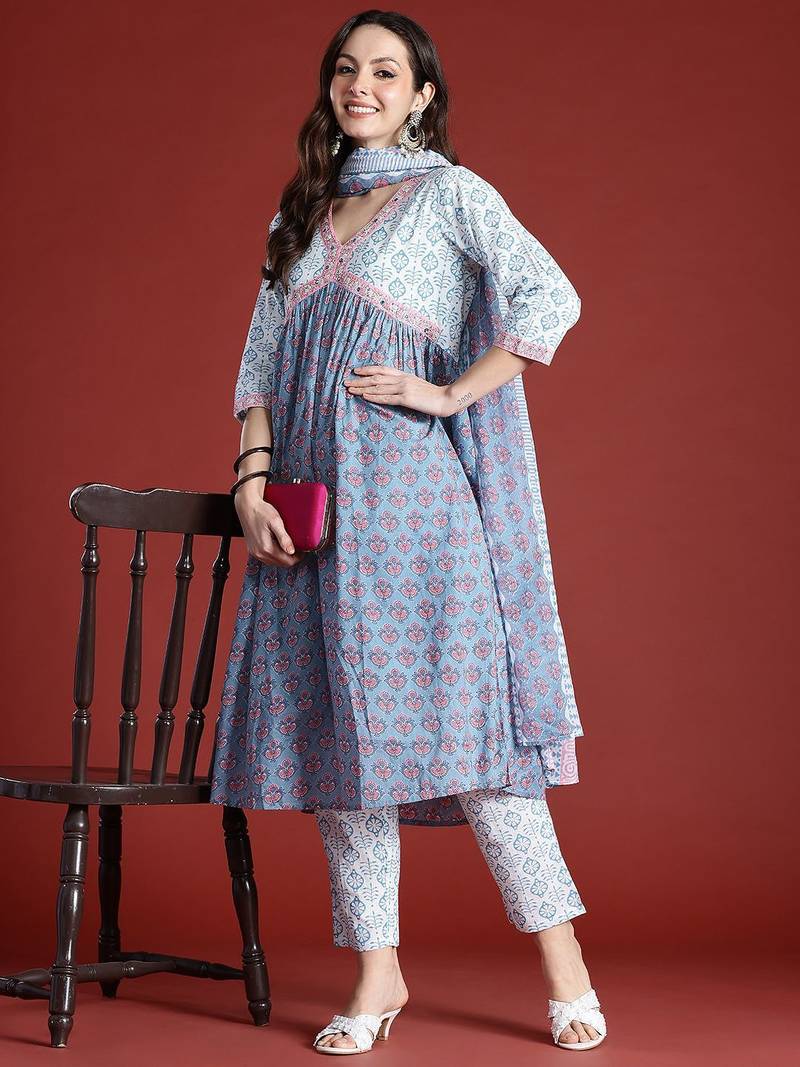 Floral Printed Empire Beads and Stones Pure Cotton Kurta with Trousers & Dupatta