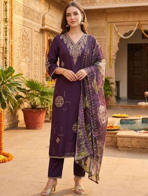 Women Ethnic Motifs Embroidered Regular Thread Work Kurta with Trousers & With Dupatta 5