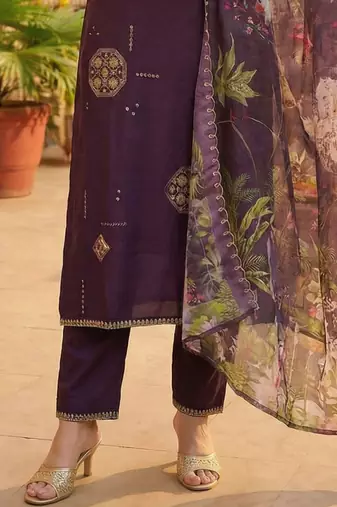 Women Ethnic Motifs Embroidered Regular Thread Work Kurta with Trousers & With Dupatta