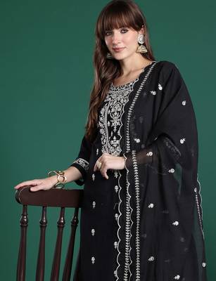 Floral Embroidered Pure Cotton Kurta with Trousers & Dupatta 1