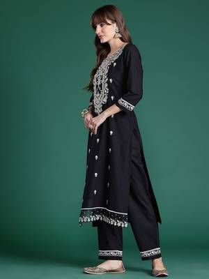 Floral Embroidered Pure Cotton Kurta with Trousers & Dupatta 6