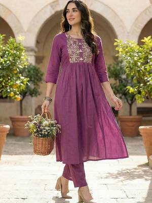 Women Ethnic Motifs Embroidered Panelled Thread Work Pure Cotton Kurta with Trousers 1