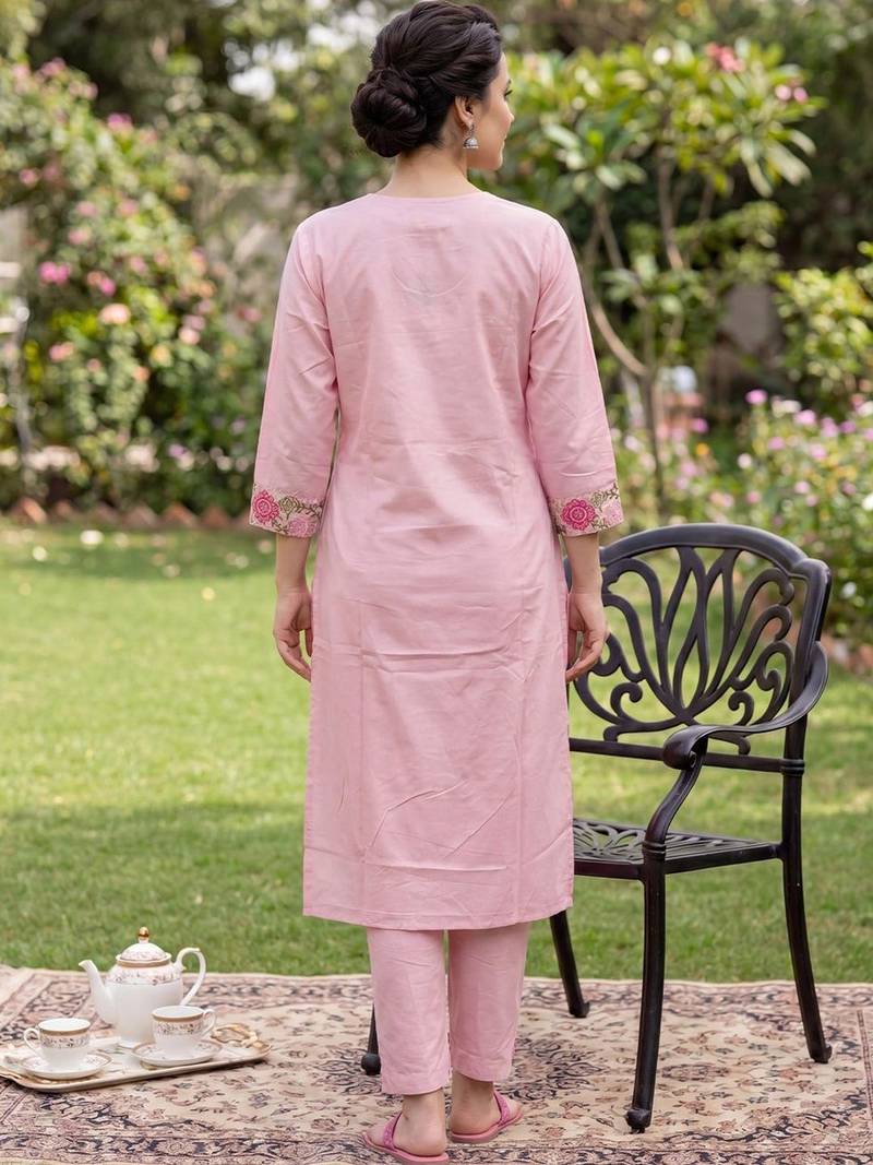 Women Floral Embroidered Regular Thread Work Pure Cotton Kurta with Trousers