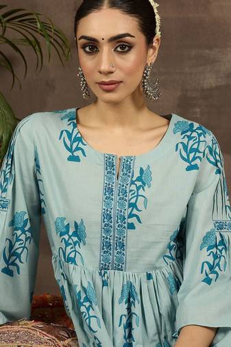 Women Floral Printed Pleated  Cotton Kurta Set