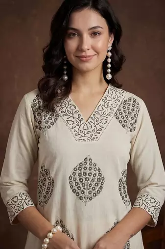 Women Ethnic Motifs Printed Regular Sequinned Pure Cotton Kurta with Palazzos