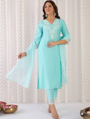 Floral Yoke Design Liva Straight Kurta With Trousers & Dupatta 1