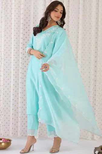 Floral Yoke Design Liva Straight Kurta With Trousers & Dupatta