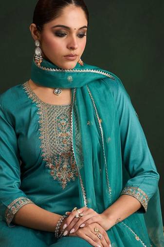 Women Ethnic Motifs Embroidered Regular Thread Work Kurta with Trousers & With Dupatta