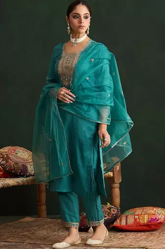 Women Ethnic Motifs Embroidered Regular Thread Work Kurta with Trousers & With Dupatta