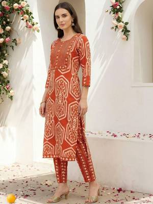 Women Ethnic Motifs Printed Regular Pure Cotton Kurta with Trousers 4