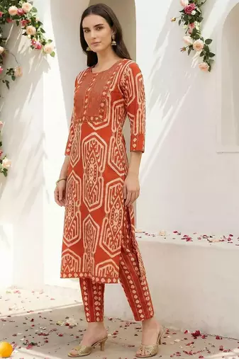 Women Ethnic Motifs Printed Regular Pure Cotton Kurta with Trousers