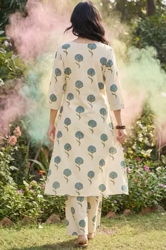 Women Floral Printed Regular Pure Cotton Kurta with Palazzos