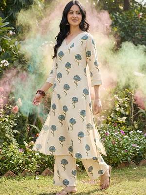 Women Floral Printed Regular Pure Cotton Kurta with Palazzos 5