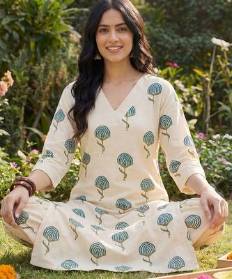 Women Floral Printed Regular Pure Cotton Kurta with Palazzos 6