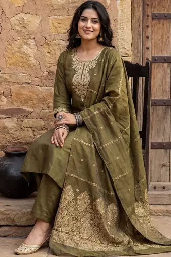 Women Ethnic Motifs Embroidered Regular Thread Work Kurta with Trousers & With Dupatta