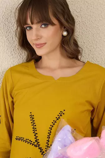 Floral Embroidered Round Neck Thread Work Pure Cotton Straight Kurta & Trousers