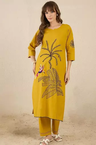 Floral Embroidered Round Neck Thread Work Pure Cotton Straight Kurta & Trousers
