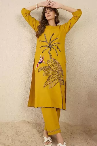Floral Embroidered Round Neck Thread Work Pure Cotton Straight Kurta & Trousers