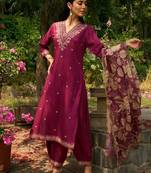 Ethnic Motifs Embroidered V-Neck Thread Work Straight Kurta with Salwar & Dupatta