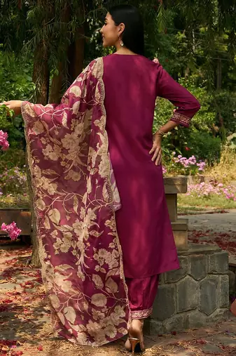 Ethnic Motifs Embroidered V-Neck Thread Work Straight Kurta with Salwar & Dupatta