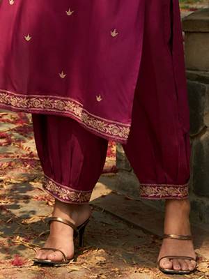 Ethnic Motifs Embroidered V-Neck Thread Work Straight Kurta with Salwar & Dupatta 7